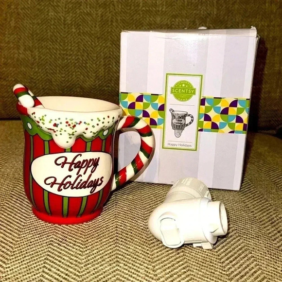 NIB SCENTSY Home Wax Melt Fragrance Warmer Plug In Happy Holidays Christmas - Picture 1 of 4